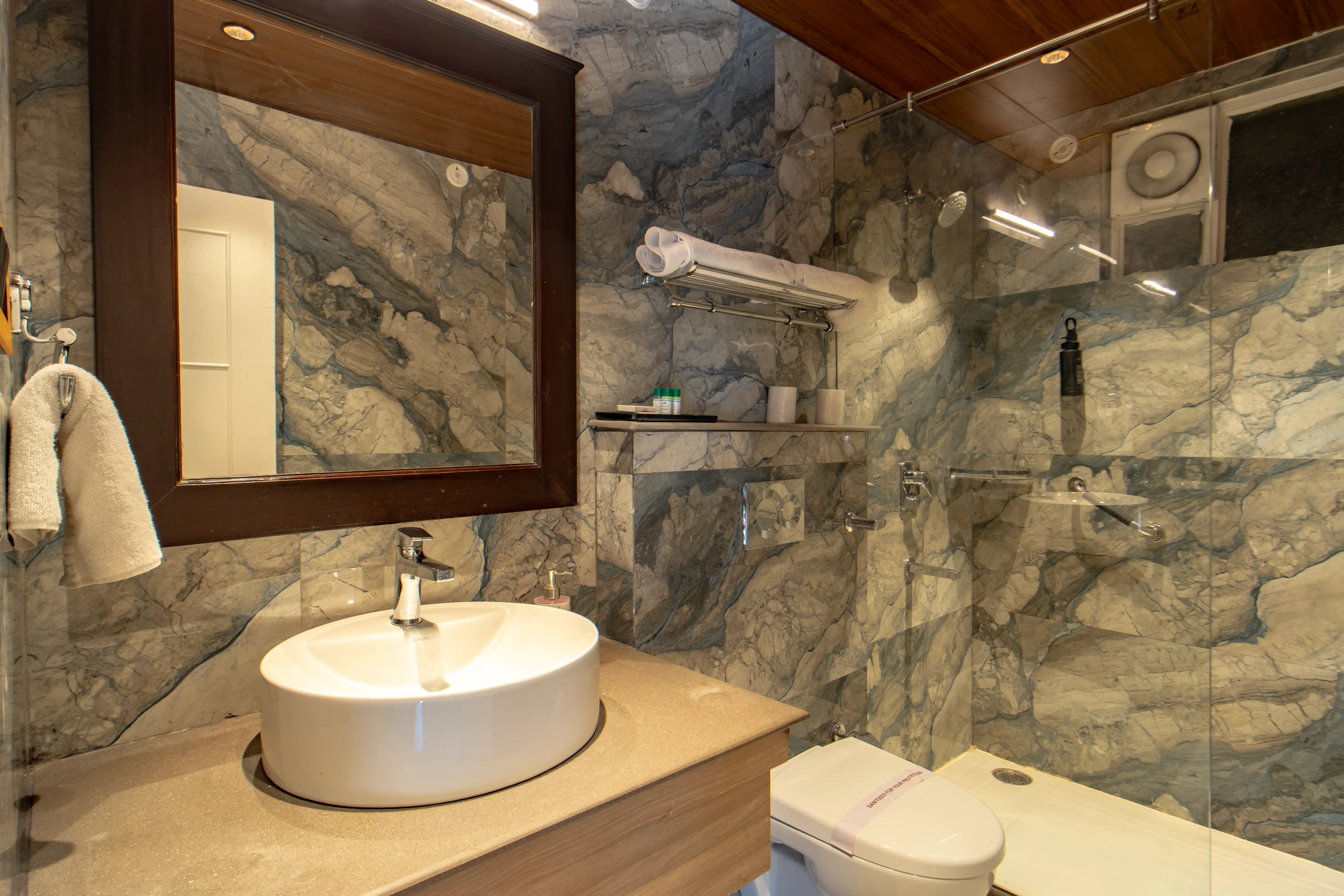 Lake View Premium Cottage on Ground Floor Neelesh Inn Bhimtal